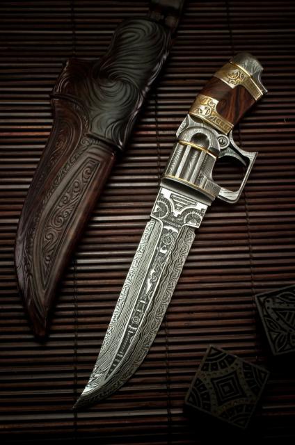Прикрепленное изображение: Space Cowboy - Publishes in David Daroms book The world of art knives.jpg